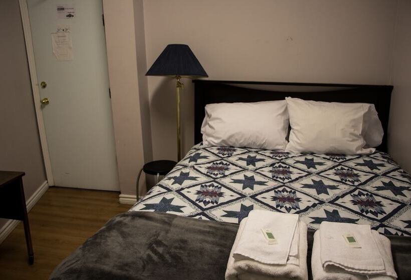 اتاق استاندارد با سرویس بهداشتی مشترک, St Lawrence Residences And Suites