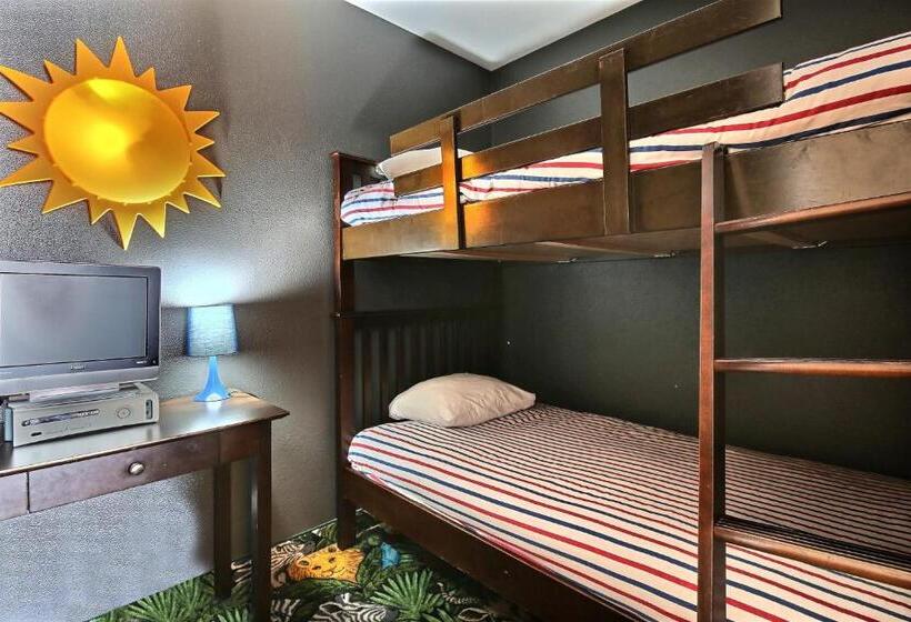 سوییت سوپریور, Super 8 By Wyndham Quebec City
