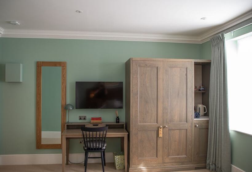 Номер Стандарт, The Georgian, Haslemere, Surrey
