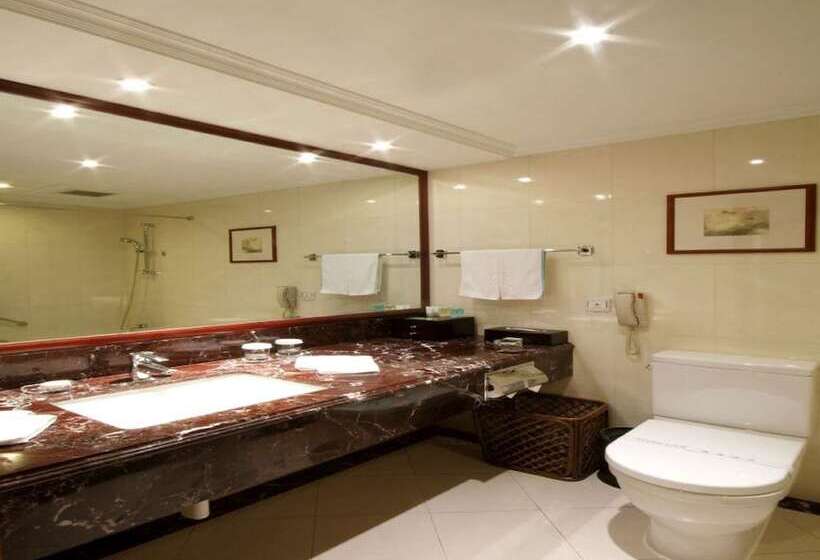Quarto Deluxe, Jin Jiang Pine City