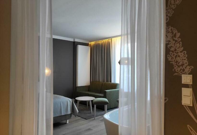 Полулюкс с Балконом, Landhotel Rittmeister & Kräuter Spa Adults Only