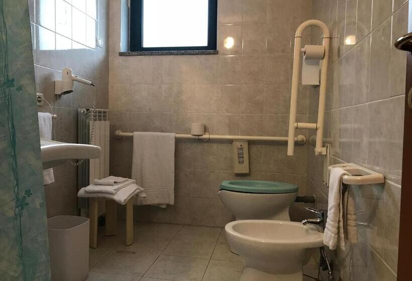 اتاق اکونومی, Ascot Lodging