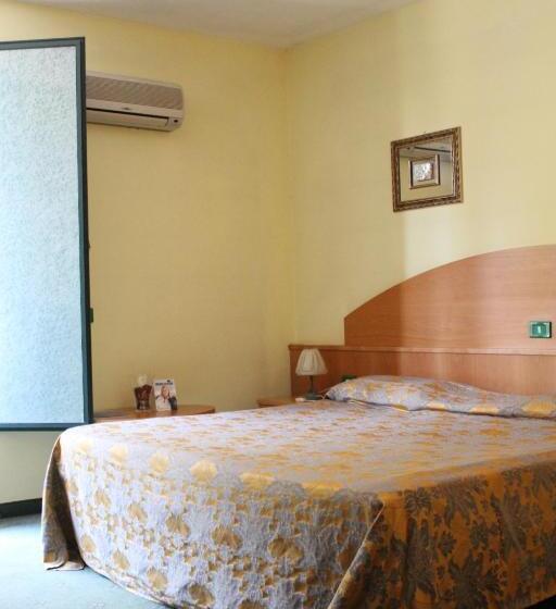 اتاق اکونومی, Ascot Lodging