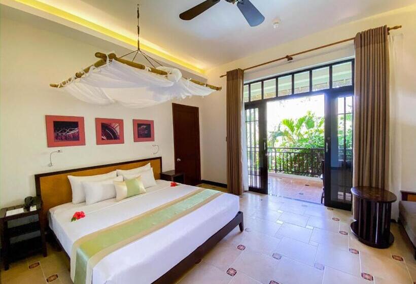 اتاق لوکس با چشم‌انداز باغ, Bamboo Village Beach Resort & Spa