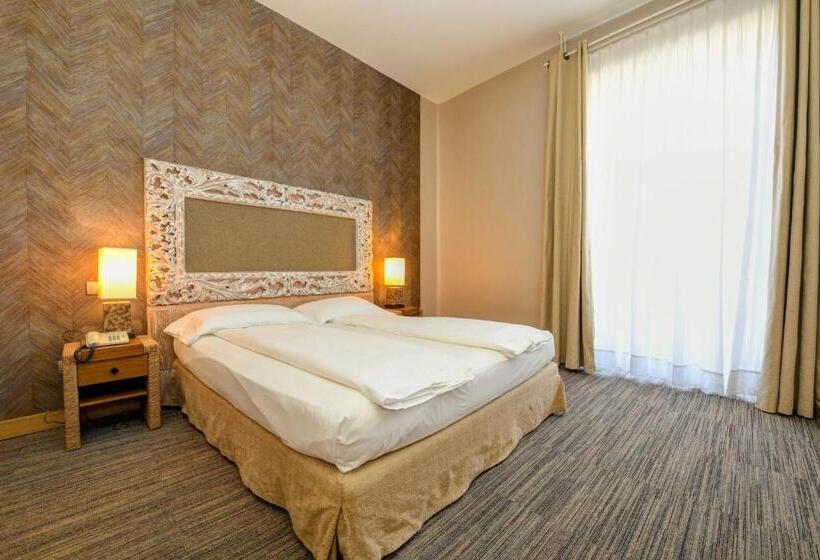 Четырехместный Номер Стандарт, Flaminia