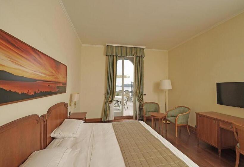 Стандартный Номер Кровать Кинг, Savoy Palace