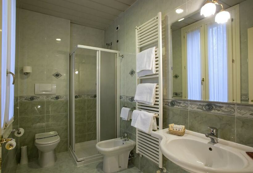 اتاق راحتی, Terme Roma