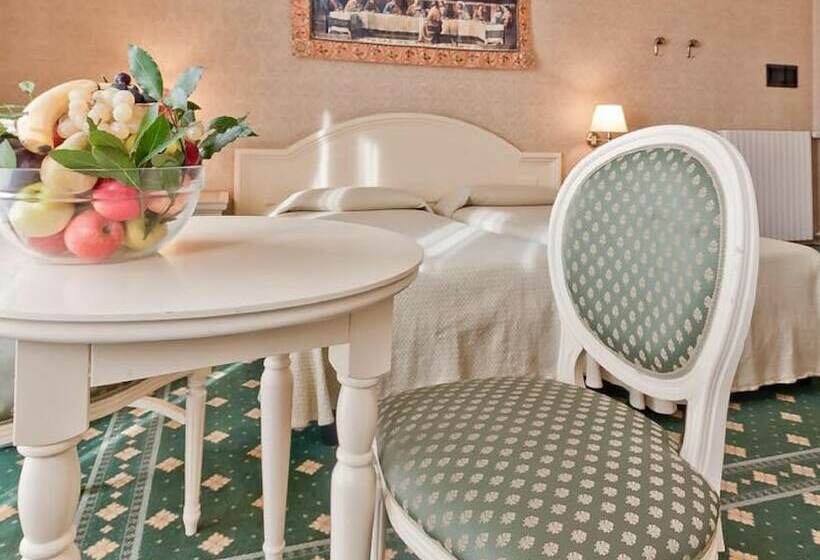 اتاق راحتی, Terme Roma