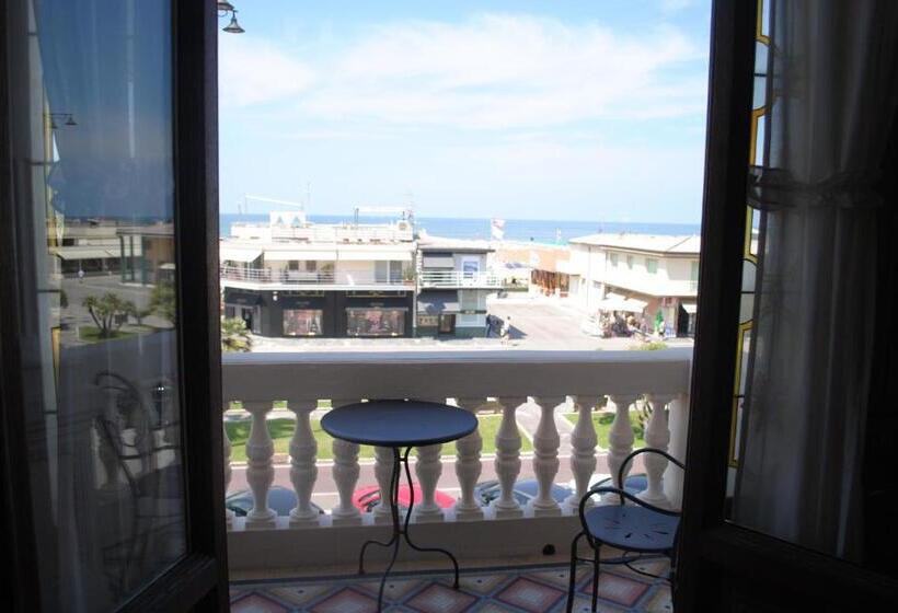 小型套房带海景, Villa Tina