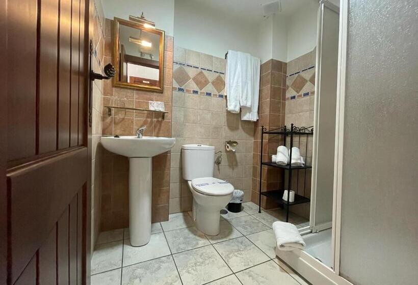 Standard Triple Room, Al Andalus