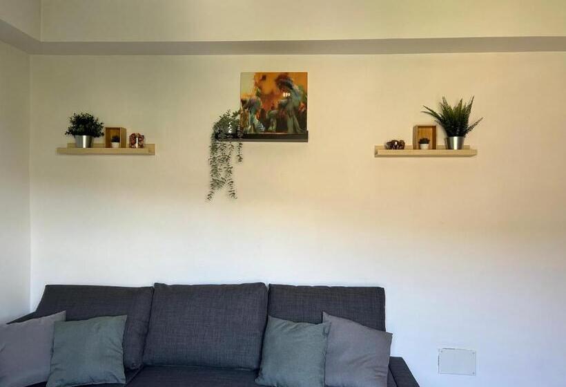 1 Bedroom Apartment with Views, Al Andalus