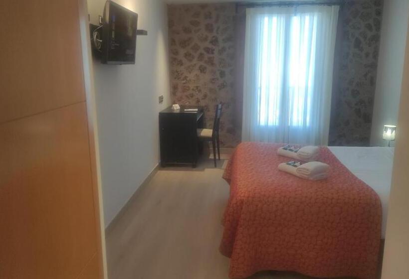 Quarto Estandar, Hostal Bavieca