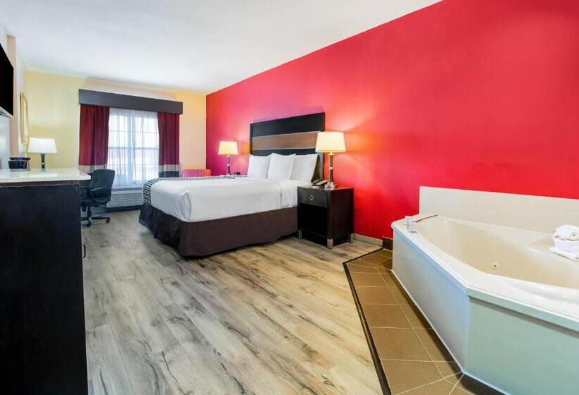 Люкс Superior, La Quinta By Wyndham Dallas Mesquite