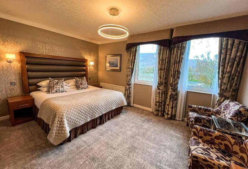 اتاق استاندارد با چشم‌انداز دریاچه, Lodore Falls Hotel & Spa