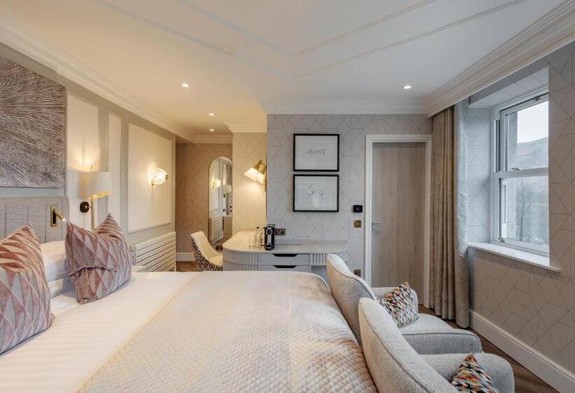اتاق استاندارد با چشم‌انداز دریاچه, Lodore Falls Hotel & Spa