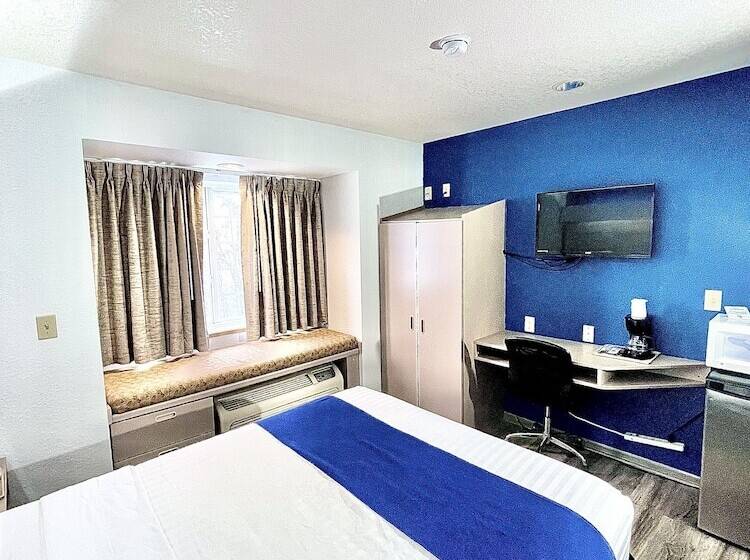 Номер Стандарт Адаптированный для Инвалидов, Microtel Inn & Suites By Wyndham Tomah