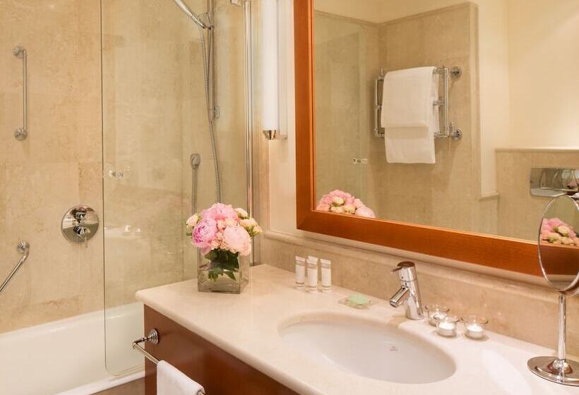 اتاق استاندارد, Starhotels Grand Milan