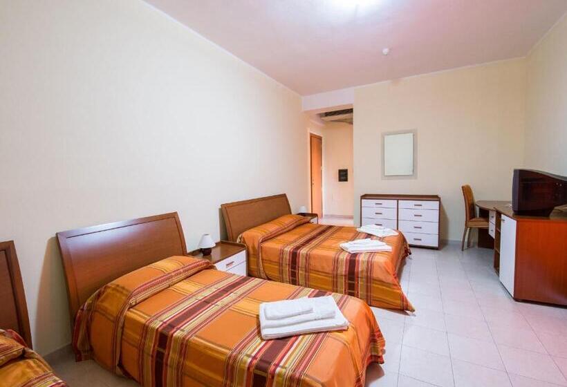 اتاق استاندارد چهار تخته, Villaggio S. Antonio