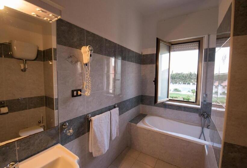 اتاق استاندارد چهار تخته, Villaggio S. Antonio