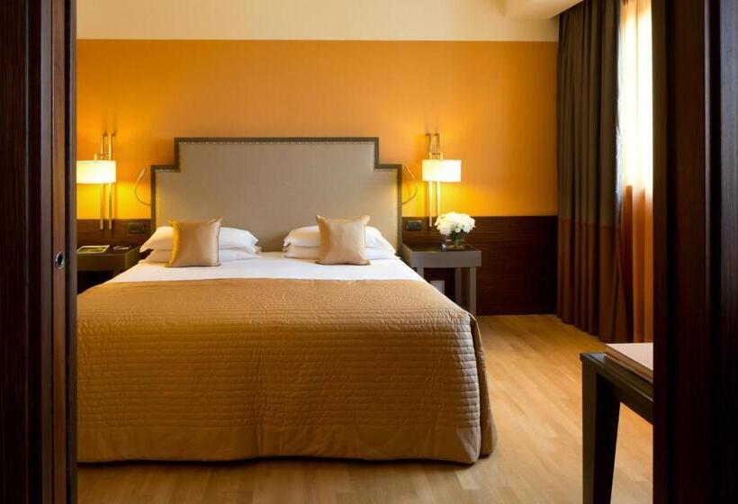سوییت, Starhotels Grand Milan