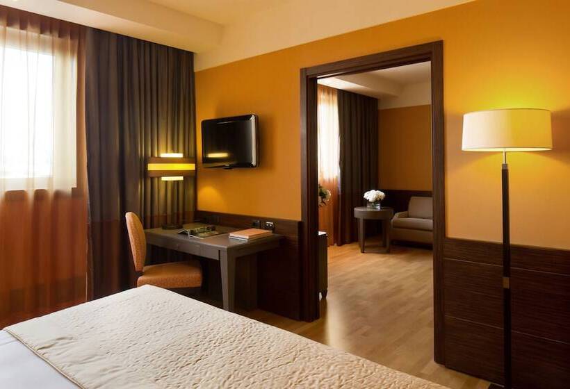 اتاق خانوادگی, Starhotels Grand Milan