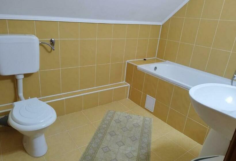 آپارتمان 3 خوابه, Casa Ildikó