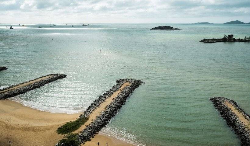 Номер Стандарт Двуспальная Кровать Вид на Море, Golden Tulip Macae