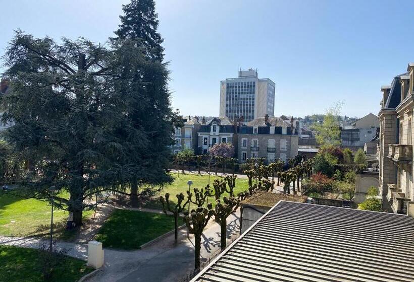 اتاق استاندارد, La Reserve De Brive