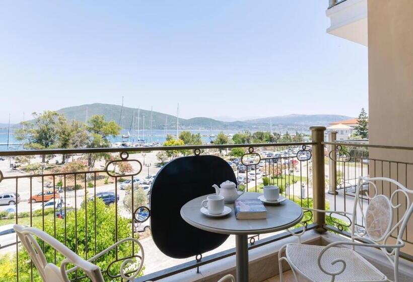 سوییت جونیور با چشم‌انداز دریا, Lefkas