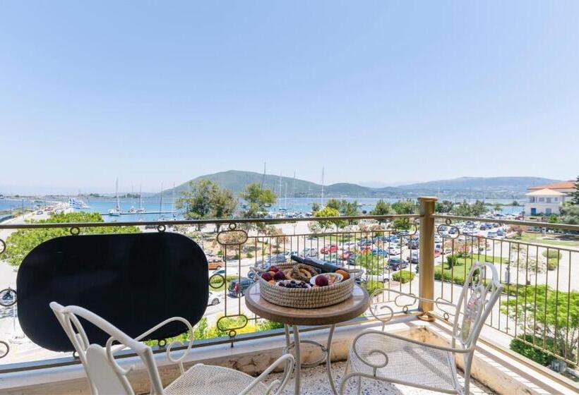سوییت جونیور با چشم‌انداز دریا, Lefkas