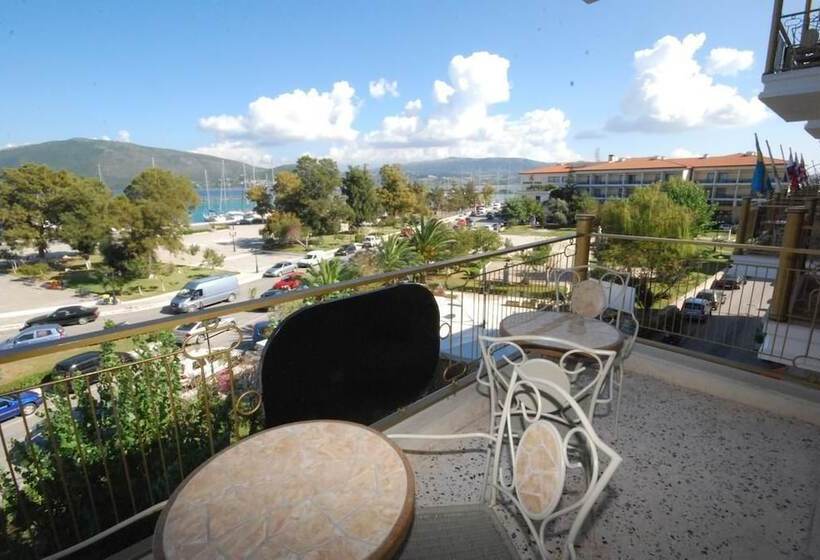 سوئیت خانواده 2 خوابه, Lefkas