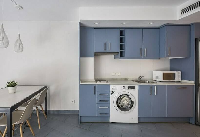 شقة غرفة واحدة, Mon Suites Carmen