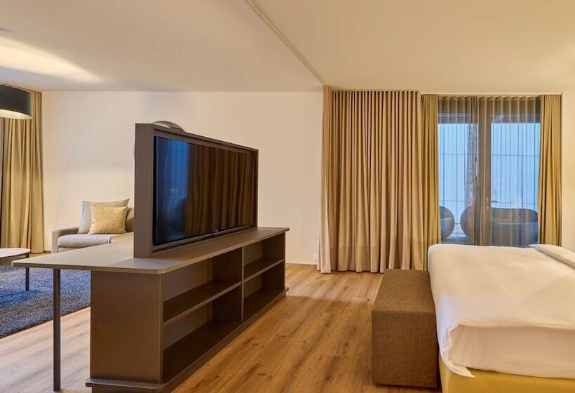 سوییت جونیور, Radisson Blu Hotel, Lucerne