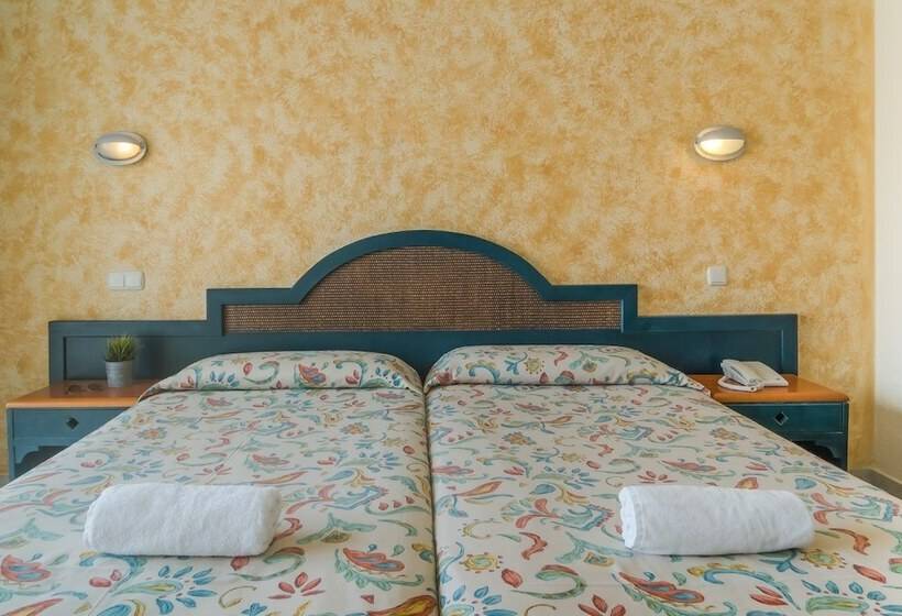 Quarto Triplo Estandar, Coral Beach By Mij