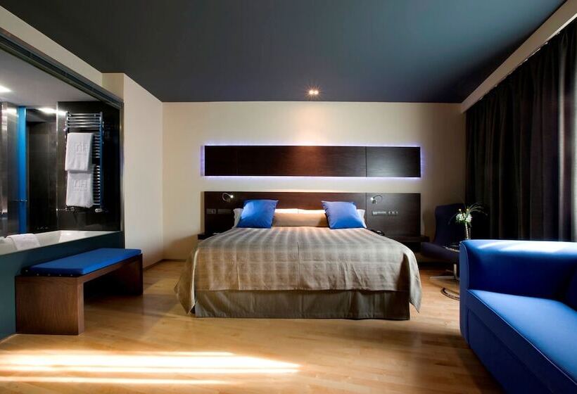 Quarto Superior, NH Madrid Las Tablas