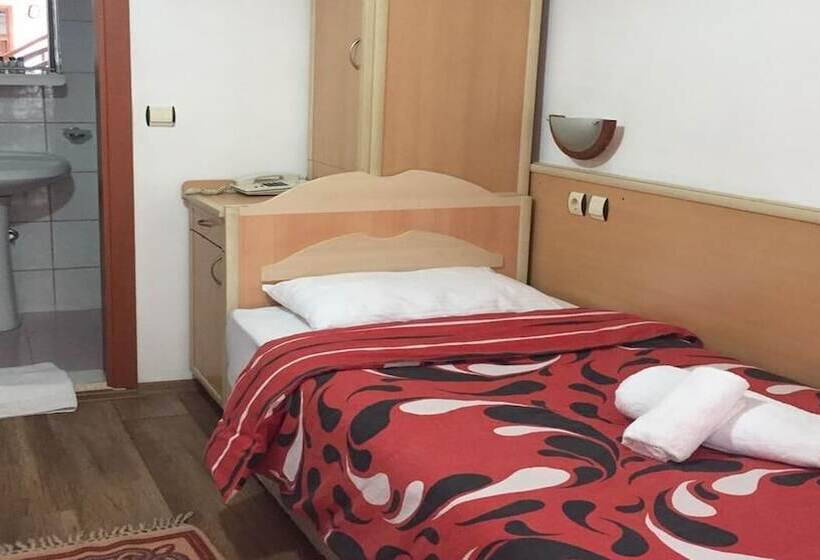 اتاق استاندارد یک نفره, Karyatit Kaleici