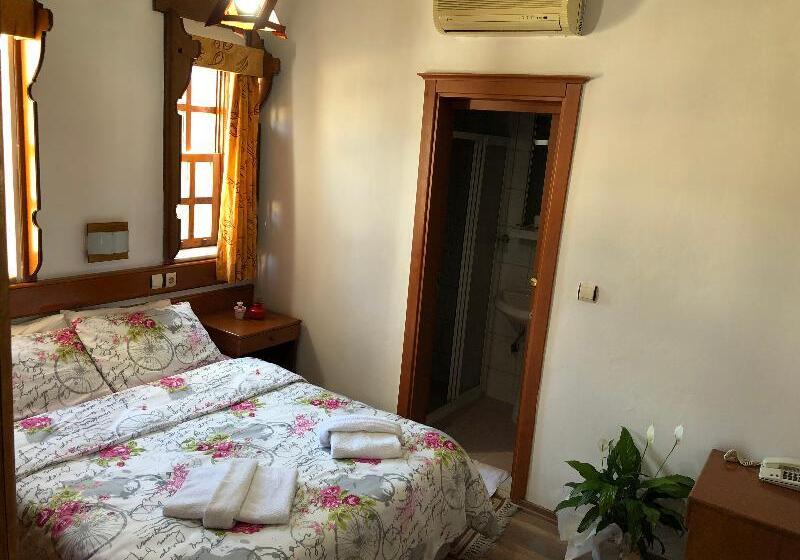اتاق استاندارد, Karyatit Kaleici