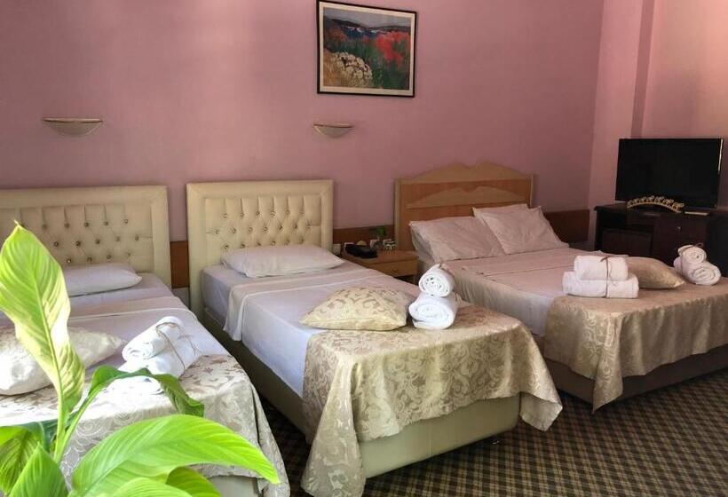 سوییت خانوادگی, Karyatit Kaleici