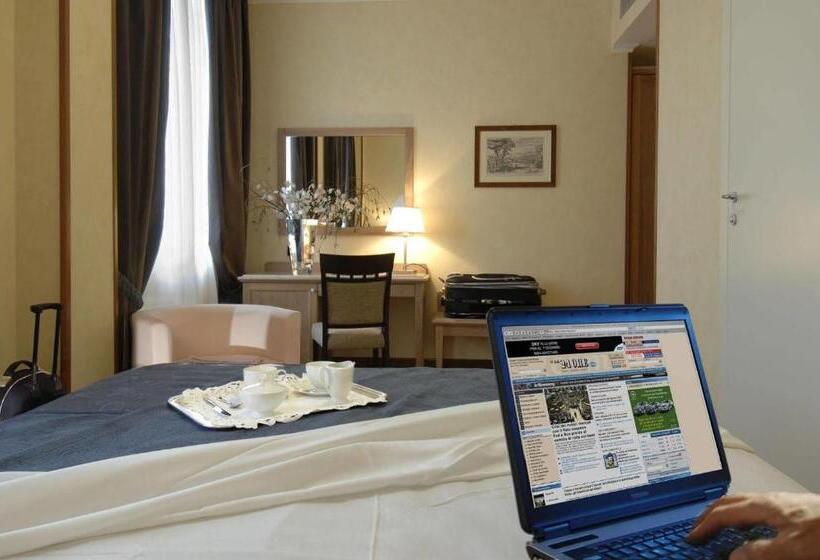 标准间, Green Hotel Poggio Regillo