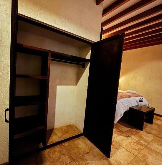 استودیوی استاندارد, Casa 1800 Ataco Hotel Boutique
