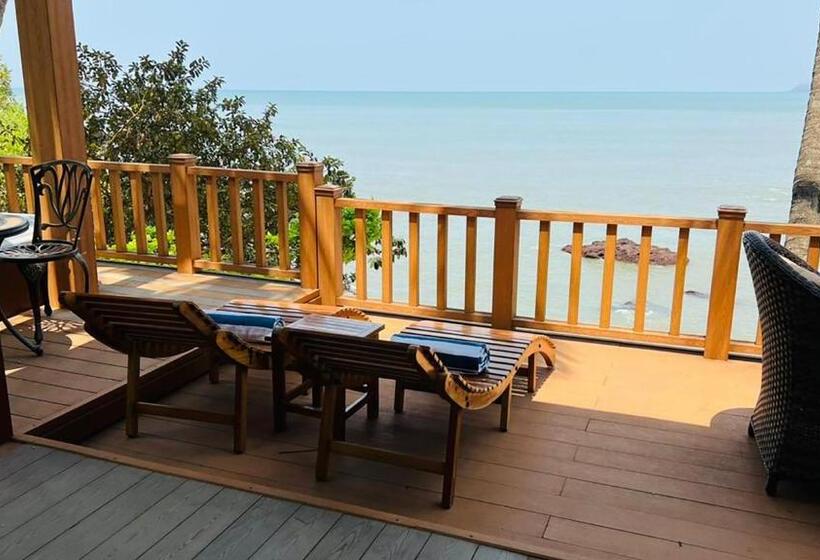 Вилла с 1 спальней и бассейном, Cola Goa Beach Resort