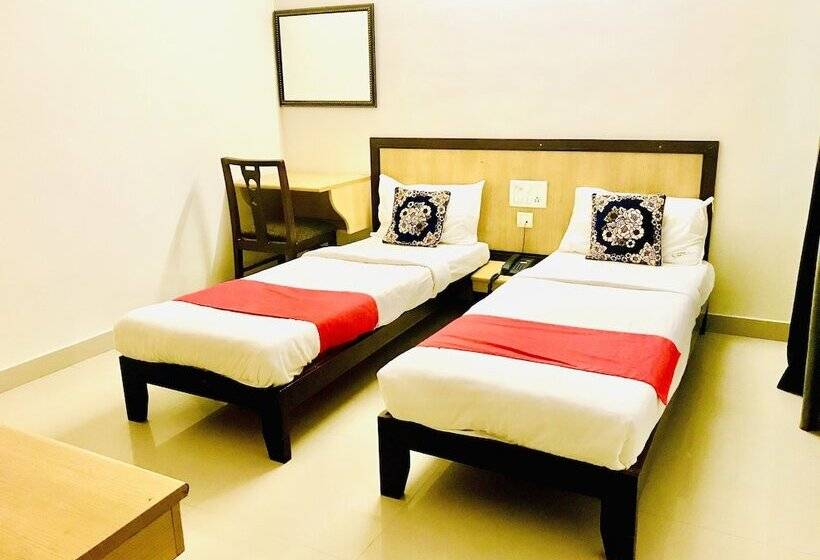 デラックスルーム, Half Moon Chennai
