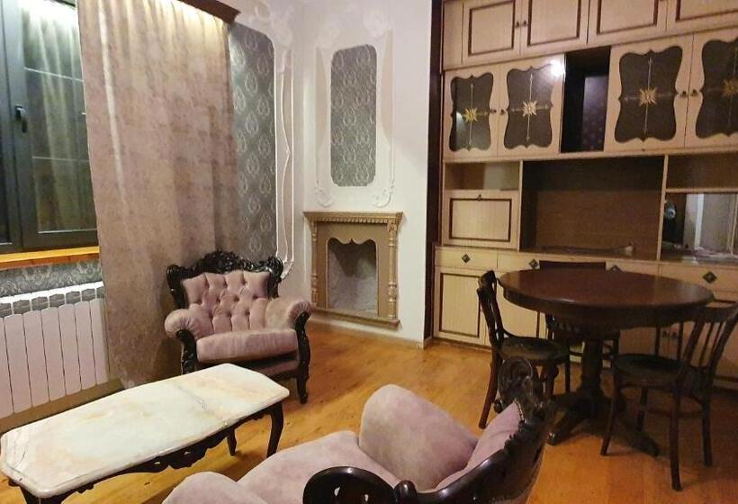 سوییت, Jinjotel Gyumri