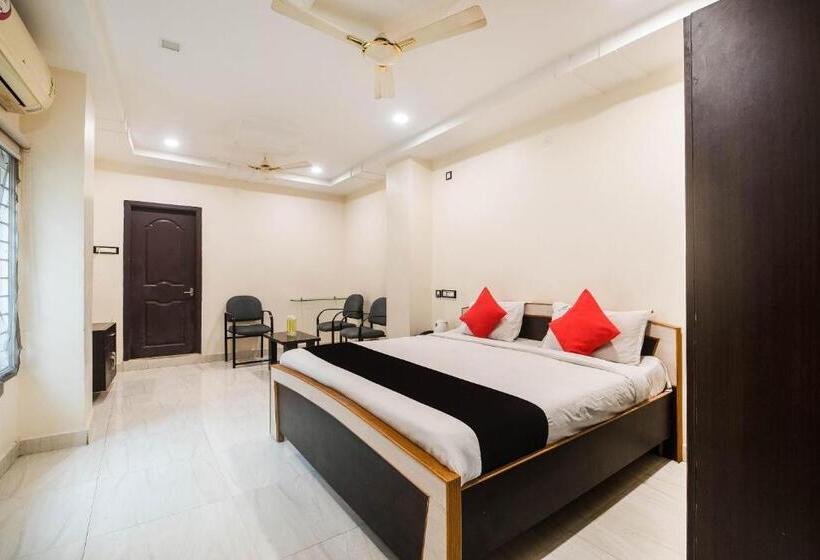 Номер Deluxe, Capital O Aditya Grand