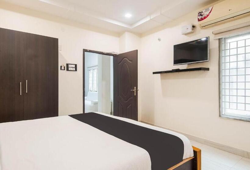 Номер Deluxe, Capital O Aditya Grand