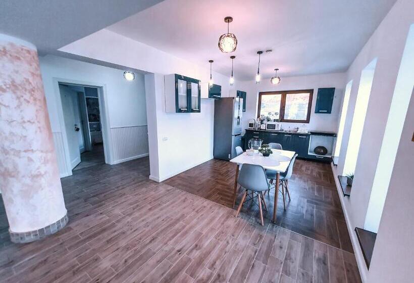 带大床的豪华间, Transylvania Mountain View Cdi