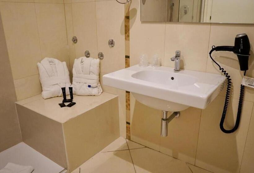 Полулюкс, Toscana Sport Resort