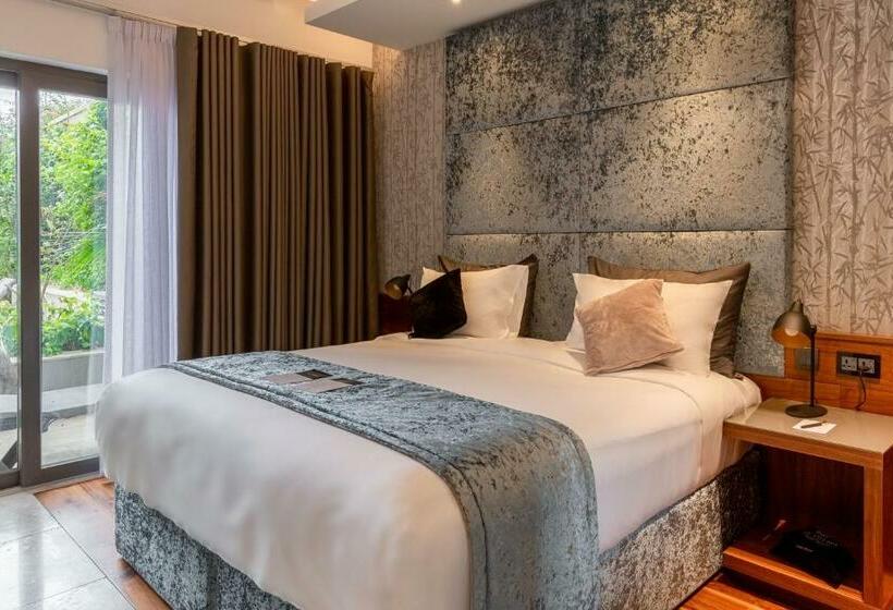 اتاق استاندارد با چشم‌انداز باغ, The Village Boutique And Spa