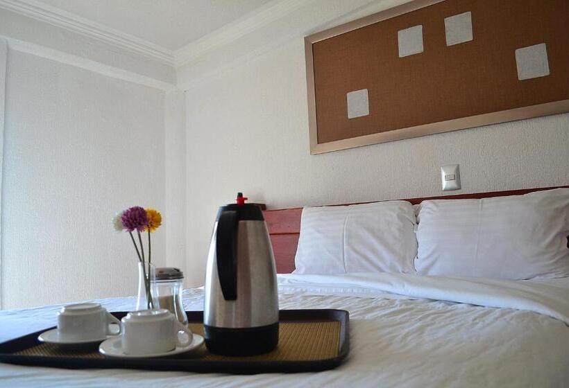 سوئیت 2 خوابه, Campestre Inn