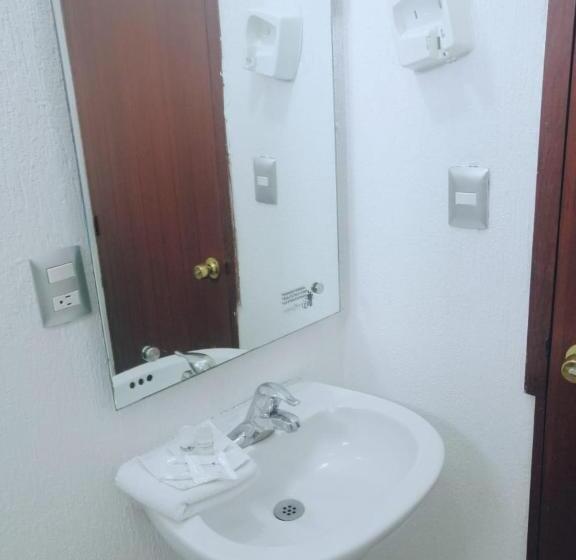 سوئیت 2 خوابه, Campestre Inn